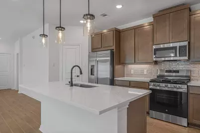 146 West Coralburst Loop, Montgomery, TX 77316 - Photo 3