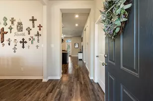 2004 Dumfries Dr, Bryan, TX 77807 - Photo 3