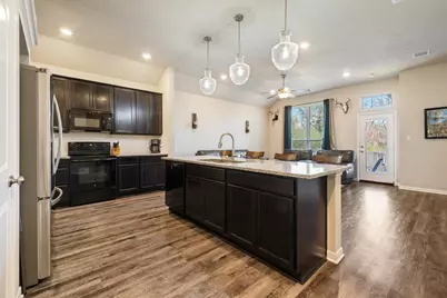 2004 Dumfries Drive, Bryan, TX 77807 - Photo 7