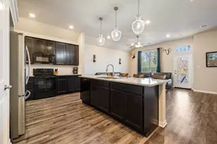 2004 Dumfries Dr, Bryan, TX 77807 - Photo 7