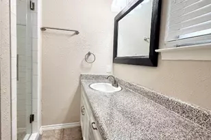 109 Houston St, Angleton, TX 77515 - Photo 15