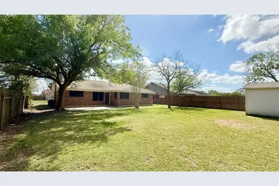 109 Houston Street, Angleton, TX 77515 - Photo 29