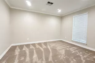 109 Houston St, Angleton, TX 77515 - Photo 5