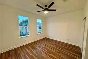 2119 Ave O 1/2, Galveston, TX 77550 - Photo 9