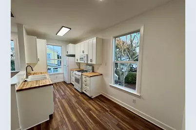 2119 Avenue O 1/2 #Rear, Galveston, TX 77550 - Photo 5