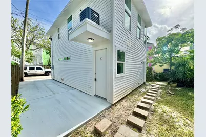 2119 Avenue O 1/2 #Rear, Galveston, TX 77550 - Photo 15