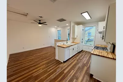 2119 Avenue O 1/2 #Rear, Galveston, TX 77550 - Photo 3