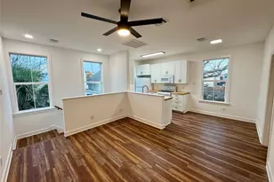 2119 Ave O 1/2, Galveston, TX 77550 - Photo 3