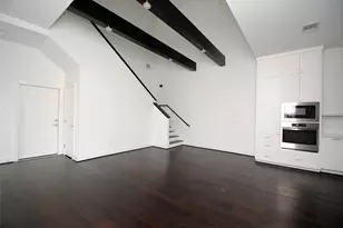 7707 Jacquelyn Oaks Rd, Houston, TX 77055 - Photo 11