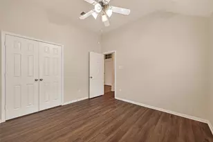 11719 Bollinger Park Ct, Houston, TX 77047 - Photo 21