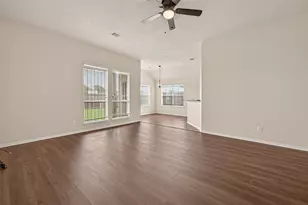 11719 Bollinger Park Ct, Houston, TX 77047 - Photo 9
