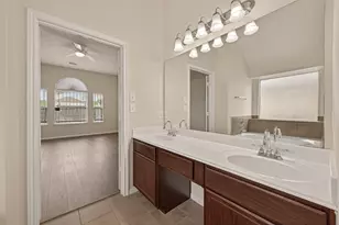 11719 Bollinger Park Ct, Houston, TX 77047 - Photo 29