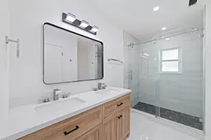 5950 Dumfries Dr, Houston, TX 77096 - Photo 15