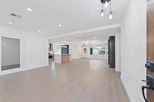 5950 Dumfries Dr, Houston, TX 77096 - Photo 3