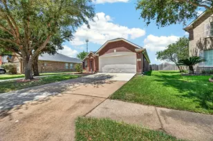 14810 Stocklin Ct, Sugar Land, TX 77498 - Photo 3