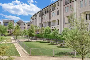 6140 Cottage Grove Lake Dr, Houston, TX 77007 - Photo 9