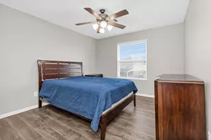 4704 Bella Ct, Alvin, TX 77511 - Photo 33