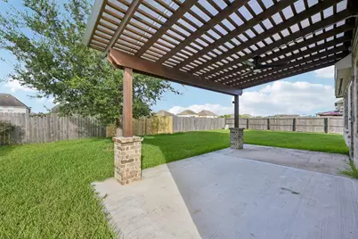 9619 Indian Trl, Mont Belvieu, TX 77580 - Photo 37