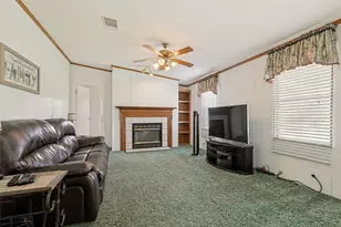 17418 Fx Ball Dr, Elmendorf, TX 78112 - Photo 7