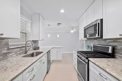 7518 Deadwood Drive, Houston, TX 77040 - Photo 7