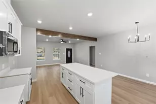 815 Magnolia Ave, Crosby, TX 77532 - Photo 9