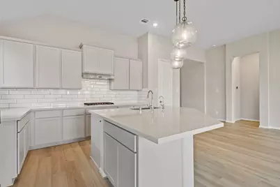613 Drilling Drive, League City, TX 77573 - Photo 5