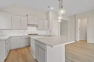 613 Drilling Dr, League City, TX 77573 - Photo 5