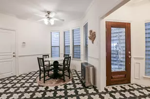 1111 W 26th St, Houston, TX 77008 - Photo 9