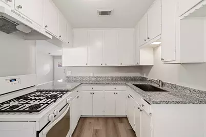 807 Texas Avenue, League City, TX 77573 - Photo 7