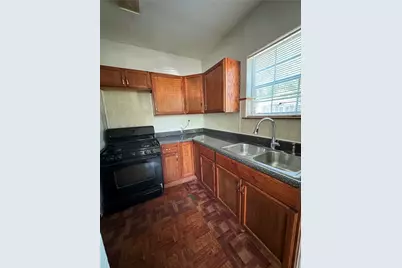 4202 Walker, Houston, TX 77023 - Photo 9