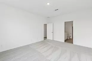 1026 S Oakhurst Dr, Dayton, TX 77535 - Photo 17