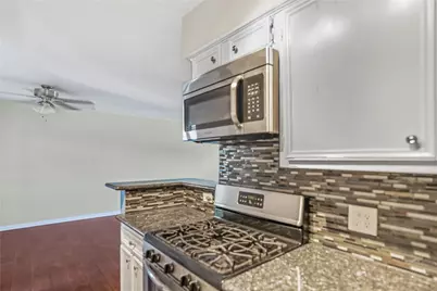 419 Marshall Street #10, Houston, TX 77006 - Photo 5