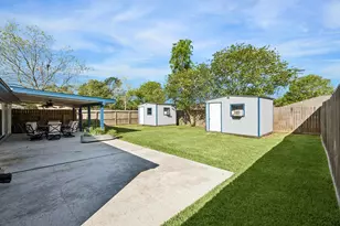 5006 Centennial Ln, Friendswood, TX 77546 - Photo 15