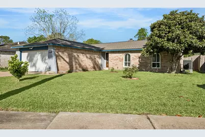 5006 Centennial Lane, Friendswood, TX 77546 - Photo 1