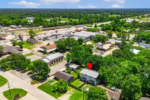 201 W Mink St, Willis, TX 77378 - Photo 27