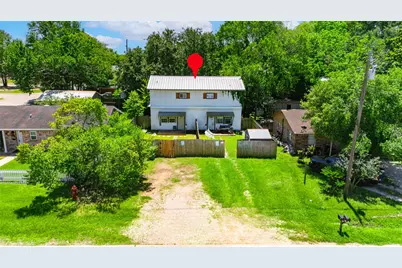 201 W Mink Street, Willis, TX 77378 - Photo 1