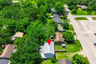 201 W Mink St, Willis, TX 77378 - Photo 27