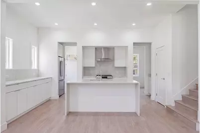 312 W 9th St, Houston, TX 77007 - Photo 9