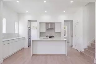 312 W 9th St, Houston, TX 77007 - Photo 9