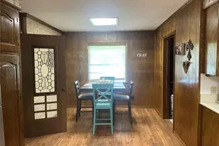 1188 E Oak St, La Grange, TX 78945 - Photo 9