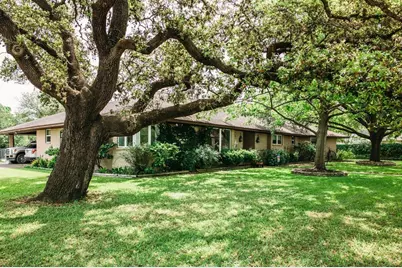 1188 E Oak Street, La Grange, TX 78945 - Photo 1