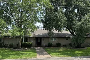 1188 E Oak St, La Grange, TX 78945 - Photo 25