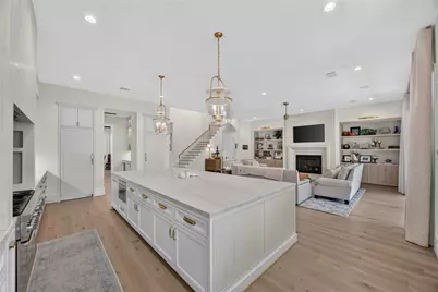 13915 Queensbury Lane, Houston, TX 77079 - Photo 9