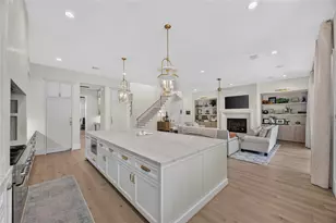 13915 Queensbury Ln, Houston, TX 77079 - Photo 9