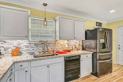 6605 Fairway Drive, Galveston, TX 77551 - Photo 11