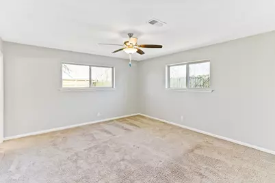 127 Talisman Street, Lake Jackson, TX 77566 - Photo 11
