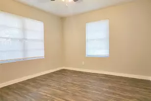 1106 2nd Ave N, Texas City, TX 77590 - Photo 13