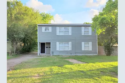 1106 2nd Avenue N, Texas City, TX 77590 - Photo 1