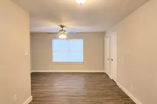 1106 2nd Ave N, Texas City, TX 77590 - Photo 9