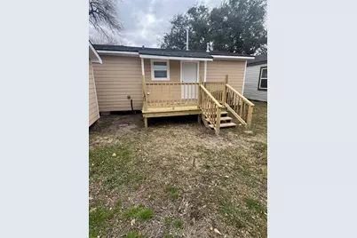 100 N 18th Avenue N, Texas City, TX 77590 - Photo 17